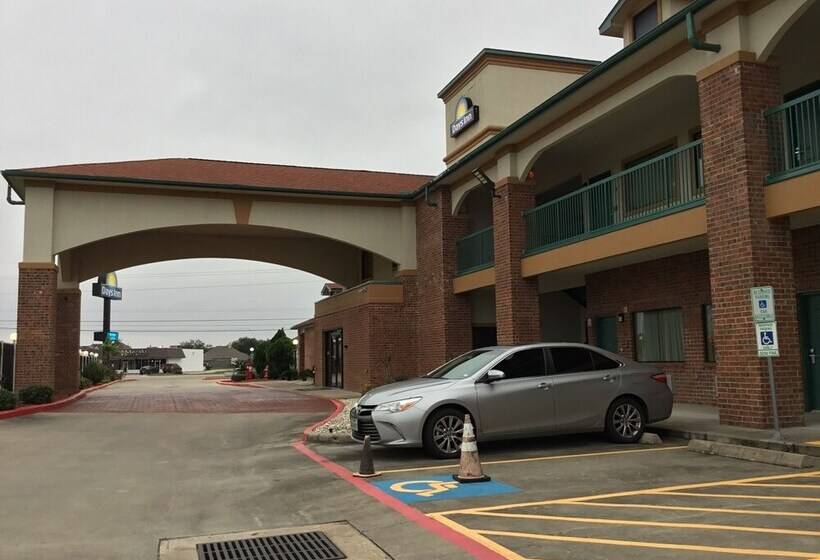 호텔 Days Inn By Wyndham Baytown East