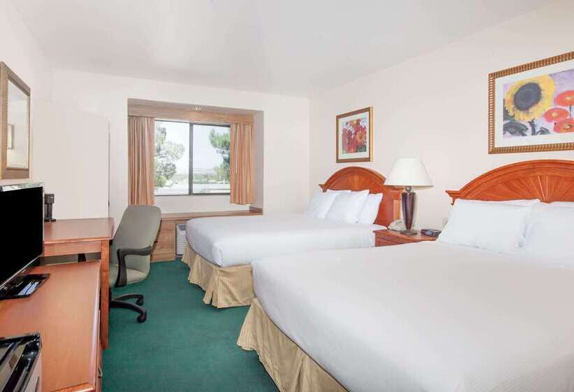 בית מלון כפרי Days Inn By Wyndham Camp Verde Arizona