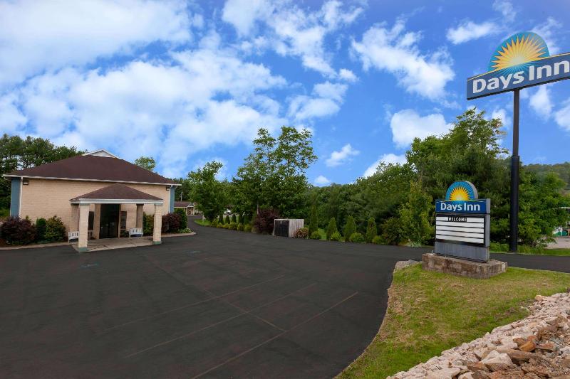 Отель Days Inn By Wyndham Donegal