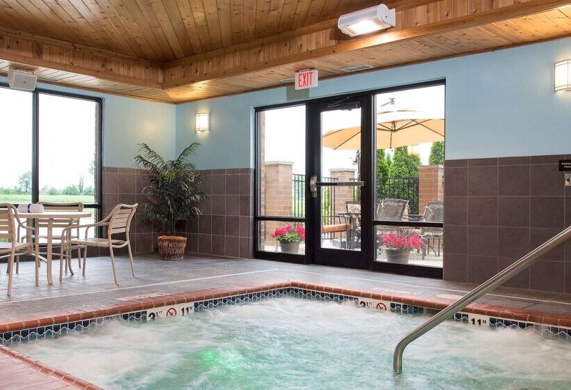 בית מלון כפרי Hampton Inn & Suites Crawfordsville