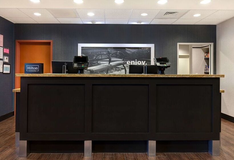 בית מלון כפרי Hampton Inn & Suites San Luis Obispo