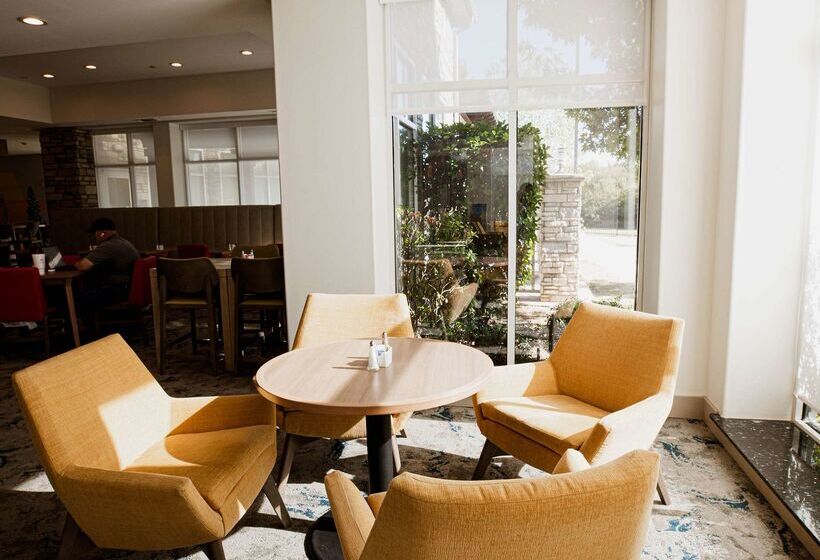 בית מלון כפרי Hilton Garden Inn Denton