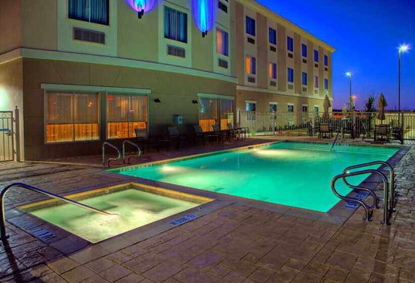 酒店 Holiday Inn Express & Suites Cotulla, An Ihg