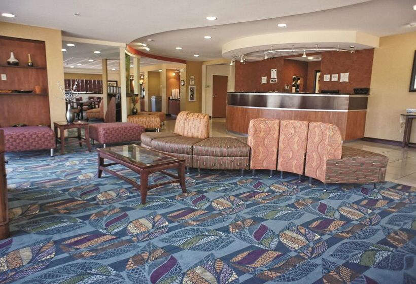 فندق La Quinta By Wyndham Edmond