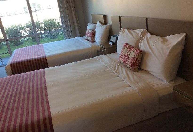 בית מלון כפרי Lake Rotorua