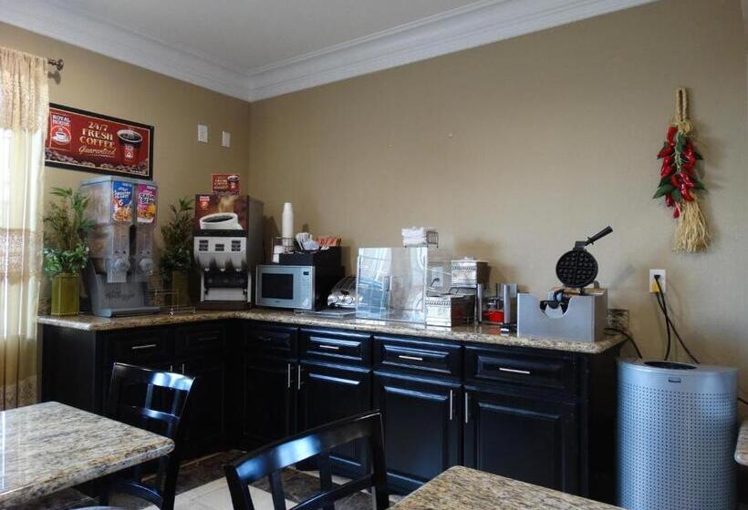 בית מלון כפרי Regency Inn & Suites  Baytown