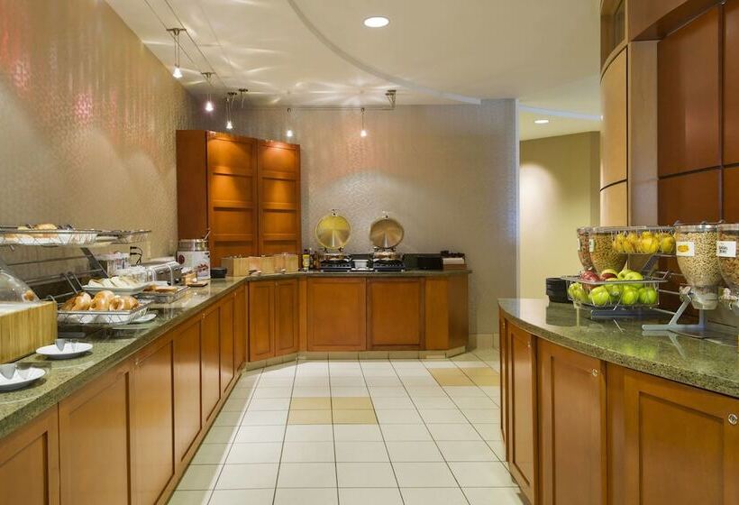 هتل Springhill Suites By Marriott Omaha East, Council Bluffs, Ia
