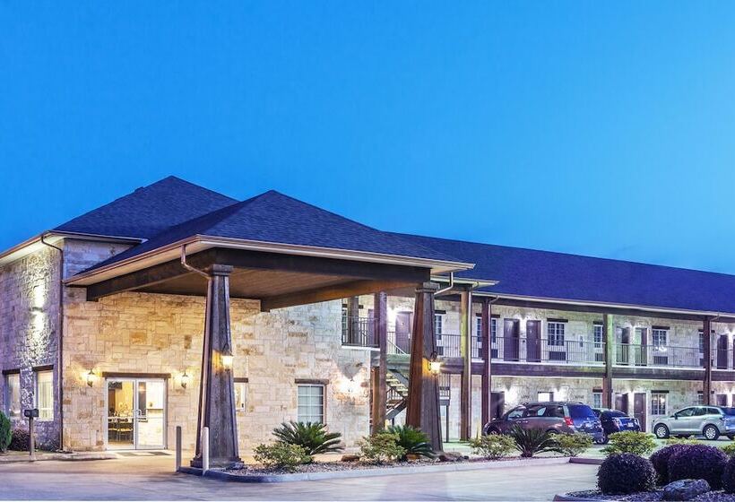 هتل Super 8 By Wyndham Center