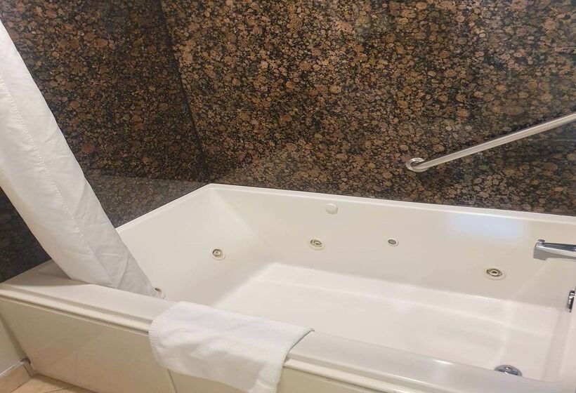 בית מלון כפרי Super 8 By Wyndham Cypress Buena Park Area