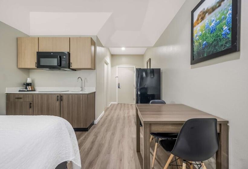 فندق Surestay Studio By Best Western Conroe Downtown