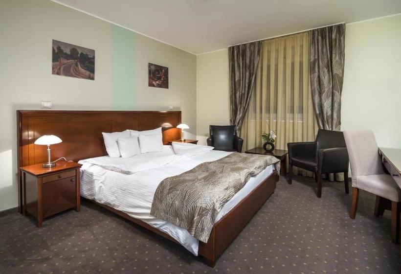 Garni Hotel Semlin B&b