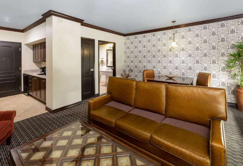 Hawthorn Suites By Wyndham Lubbock