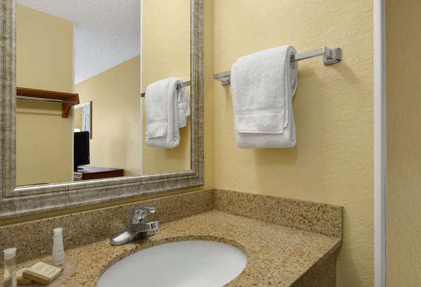 فندق Baymont By Wyndham Gainesville I75
