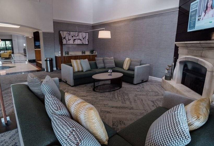 هتل Courtyard By Marriott Hickory