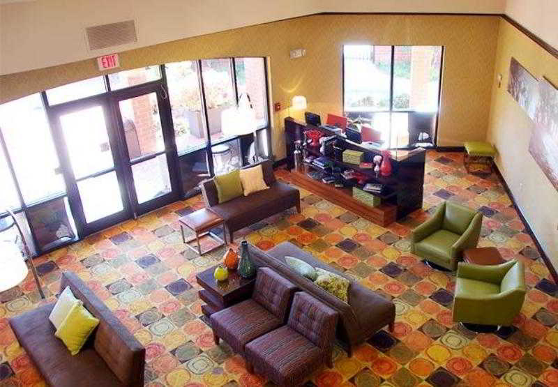 هتل Courtyard By Marriott Hickory