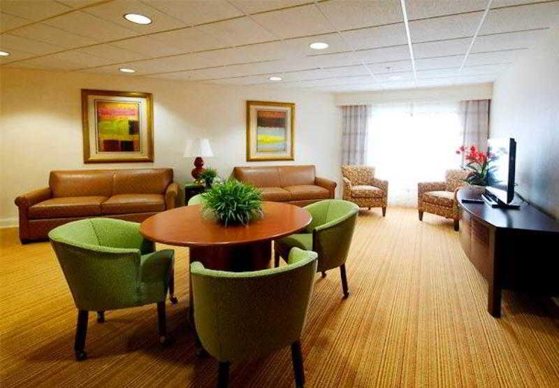 هتل Courtyard By Marriott Hickory