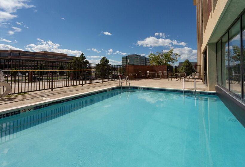 בית מלון כפרי Drury Inn & Suites Denver Tech Center