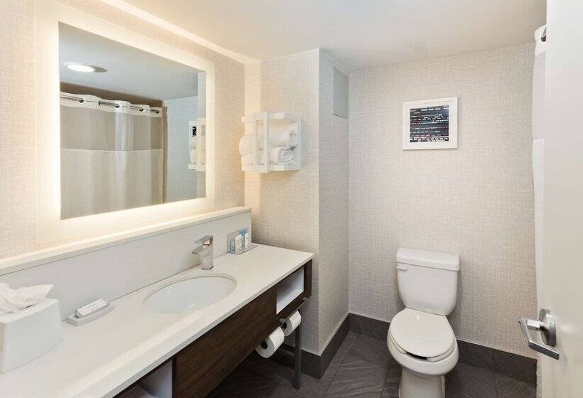 בית מלון כפרי Hampton Inn & Suites Lanett West Point