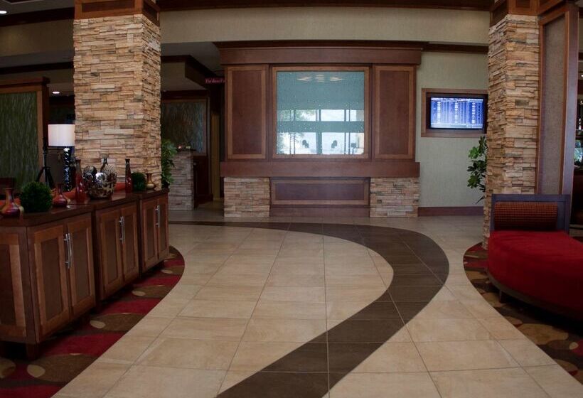 هتل Hilton Garden Inn Milwaukee Airport