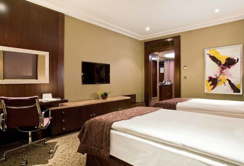 فندق Kharkiv Palace