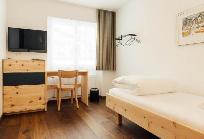 ホテル Krüzli   Dapi 1914