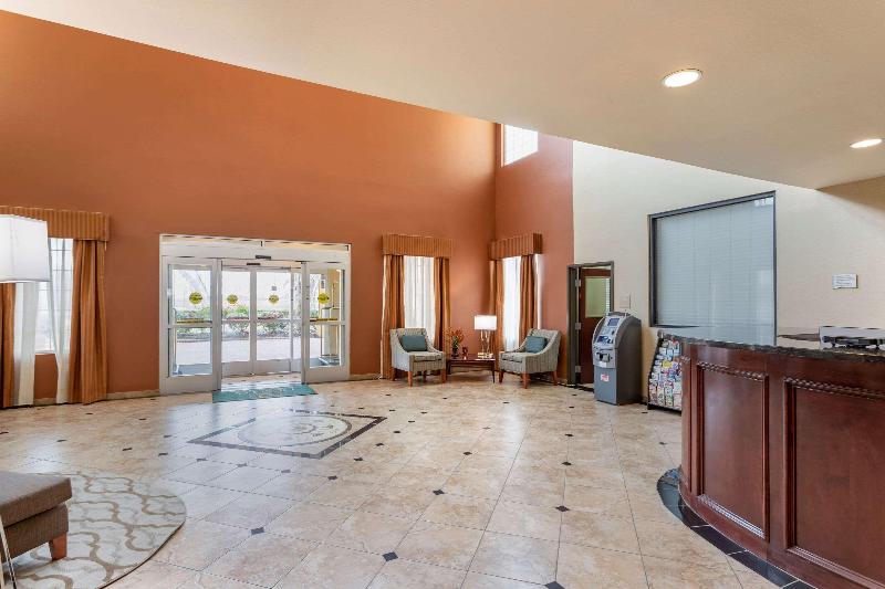 בית מלון כפרי Sonesta Essential La Porte