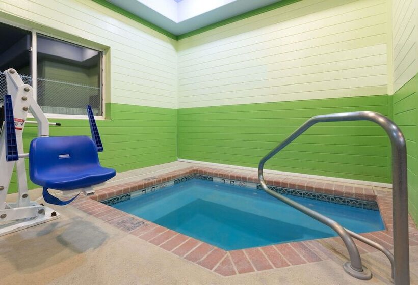 فندق Quality Inn & Suites