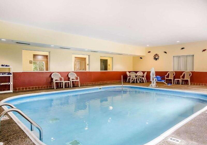 בית מלון כפרי Quality Suites La Grange