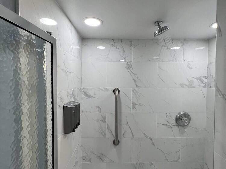 בית מלון כפרי Red Roof Inn & Suites Mt Holly  Mcguire Afb