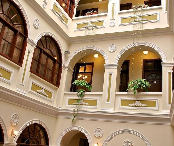 هتل San Marino Royal