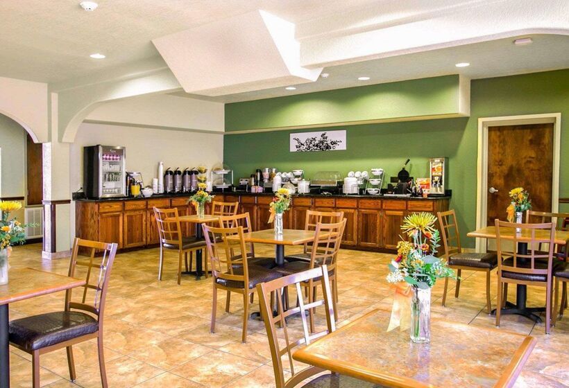 Отель Sleep Inn & Suites Near Palmetto State Park