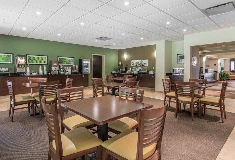 Отель Sleep Inn & Suites
