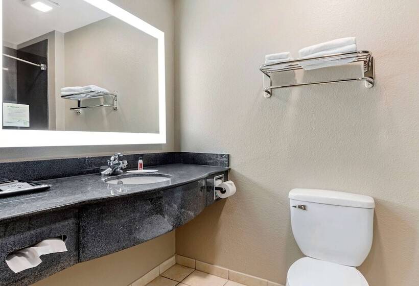 هتل Super 8 By Wyndham Harker Heights Killeen   Fort Cavazos