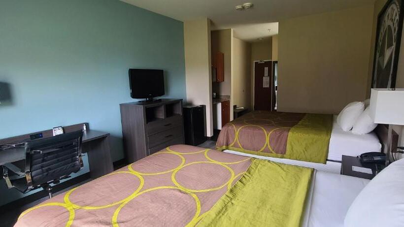 فندق Super 8 By Wyndham Lubbock West