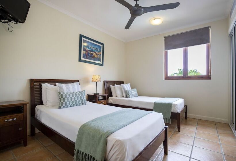 هتل The Mediterranean Port Douglas