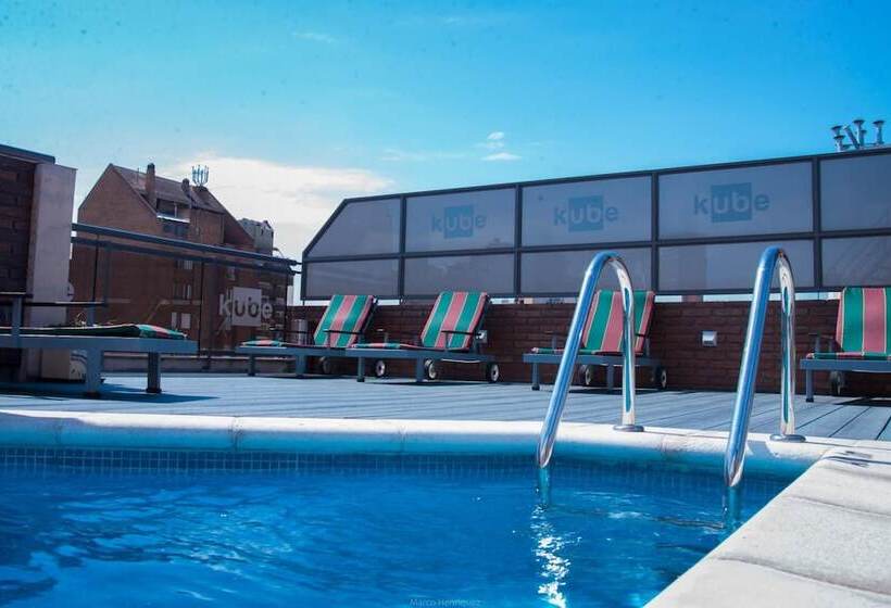 Kube Apartments Express