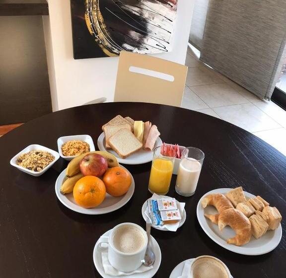 Kube Apartments Express