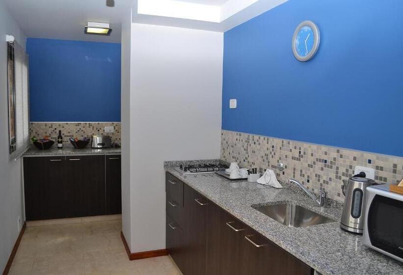 Kube Apartments Express