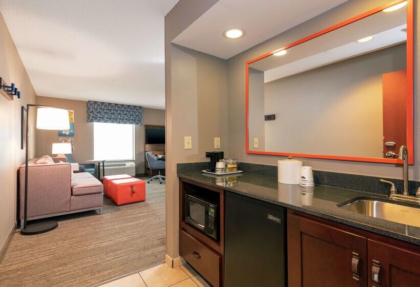 Hampton Inn & Suites Marshalltown