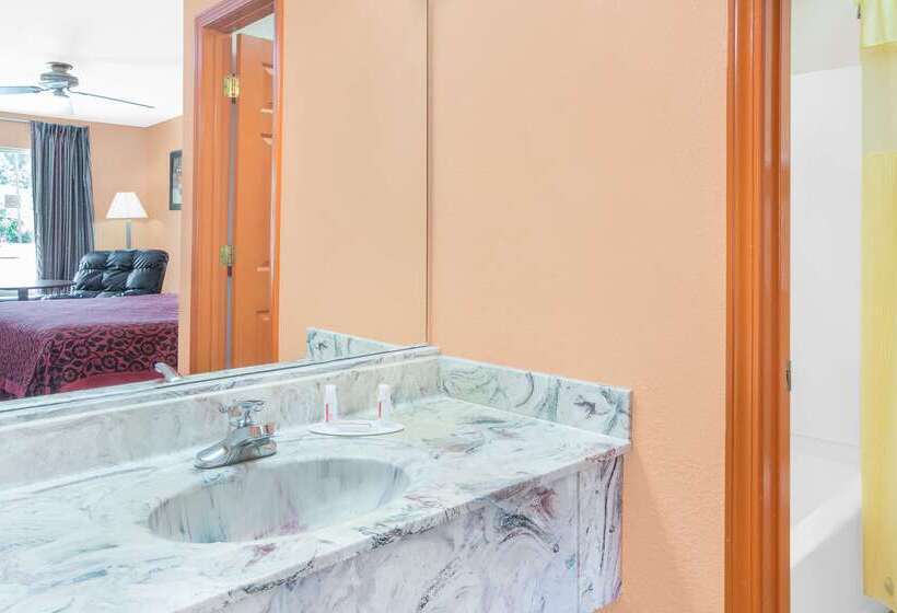 בית מלון כפרי America Best Value Inn Kosciusko