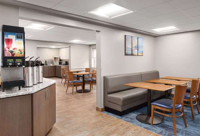 בית מלון כפרי Baymont By Wyndham Mt. Pleasant