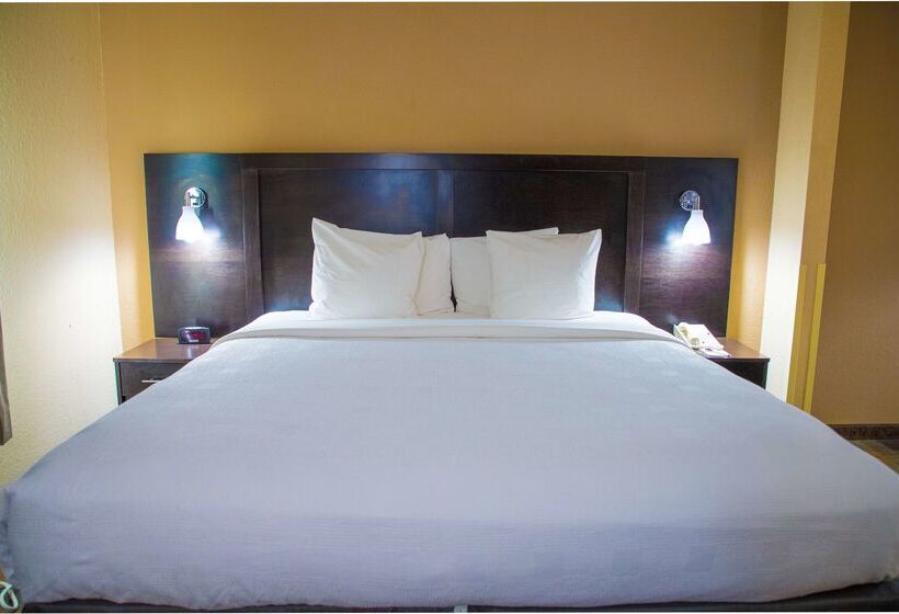 فندق Spark By Hilton Port Wentworth Savannah