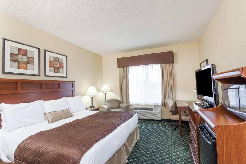 هتل Clarion Pointe Madisonhuntsville