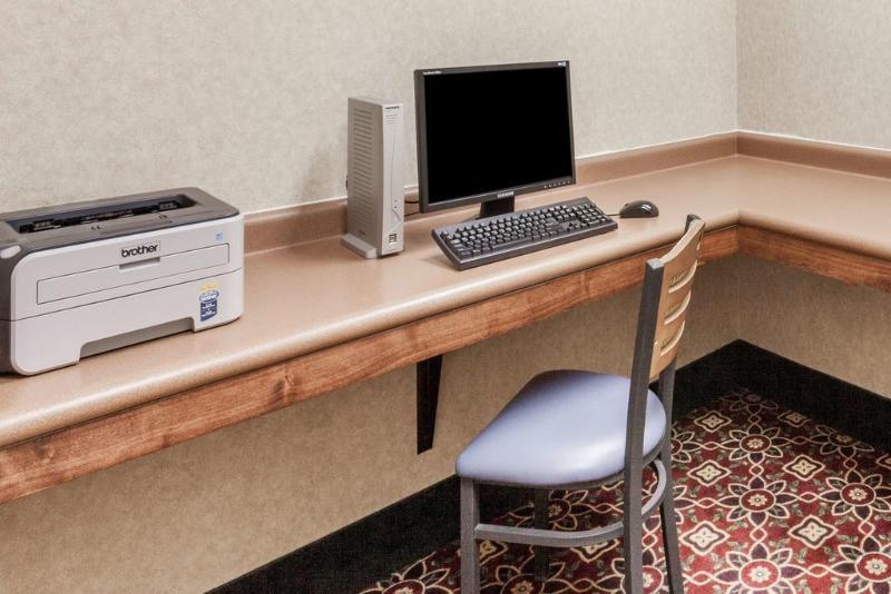 هتل Clarion Pointe Madisonhuntsville