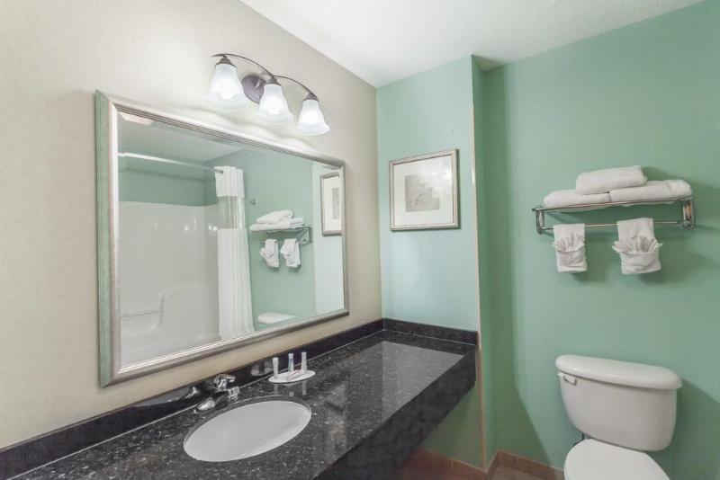 هتل Clarion Pointe Madisonhuntsville