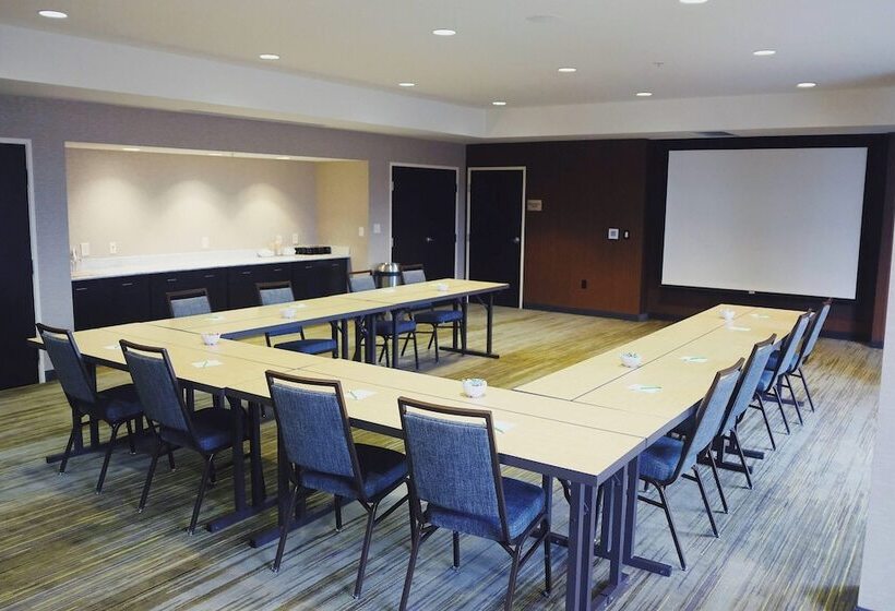 בית מלון כפרי Courtyard By Marriott Owensboro
