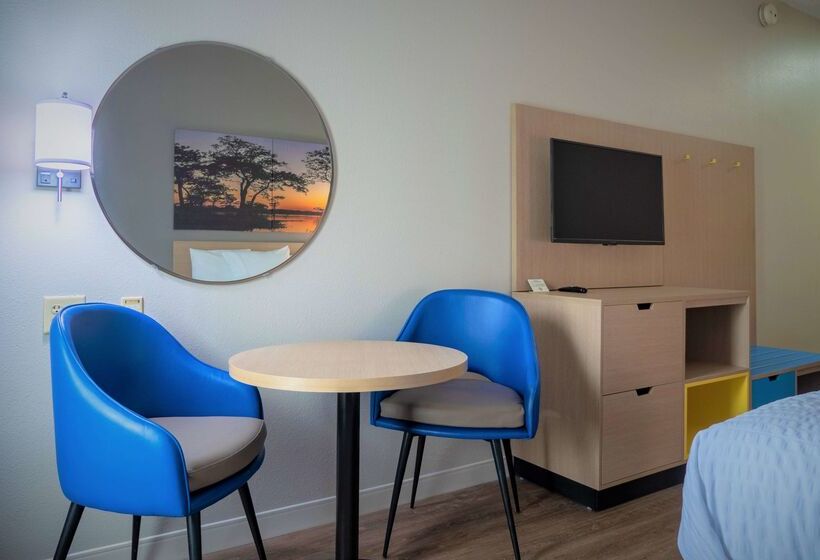 فندق Days Inn & Suites By Wyndham Savannah North I95