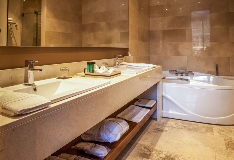 Doubletree By Hilton Hotel Bogotá   Parque 93