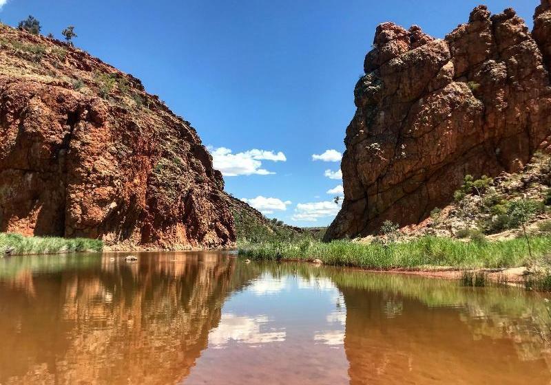 בית מלון כפרי Glen Helen Lodge, Nt
