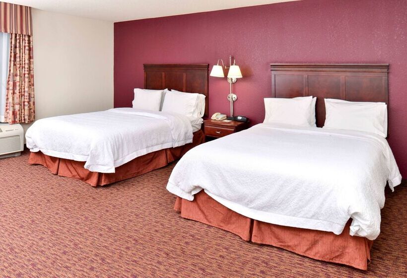 בית מלון כפרי Hampton Inn & Suites Muncie